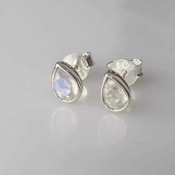 Genuine Moonstone Gemstones SOLID 925 SILVER Pear/Teardrop/Leaf Stud Earrings - Picture 8 of 10